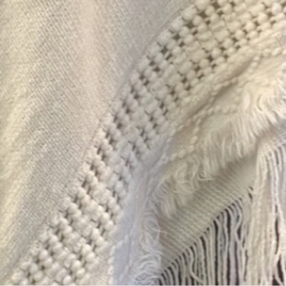 #68 CROCHET Fringe Bohemian Boho One size Hood Cream Oversized Shawl Poncho - Picture 6 of 6